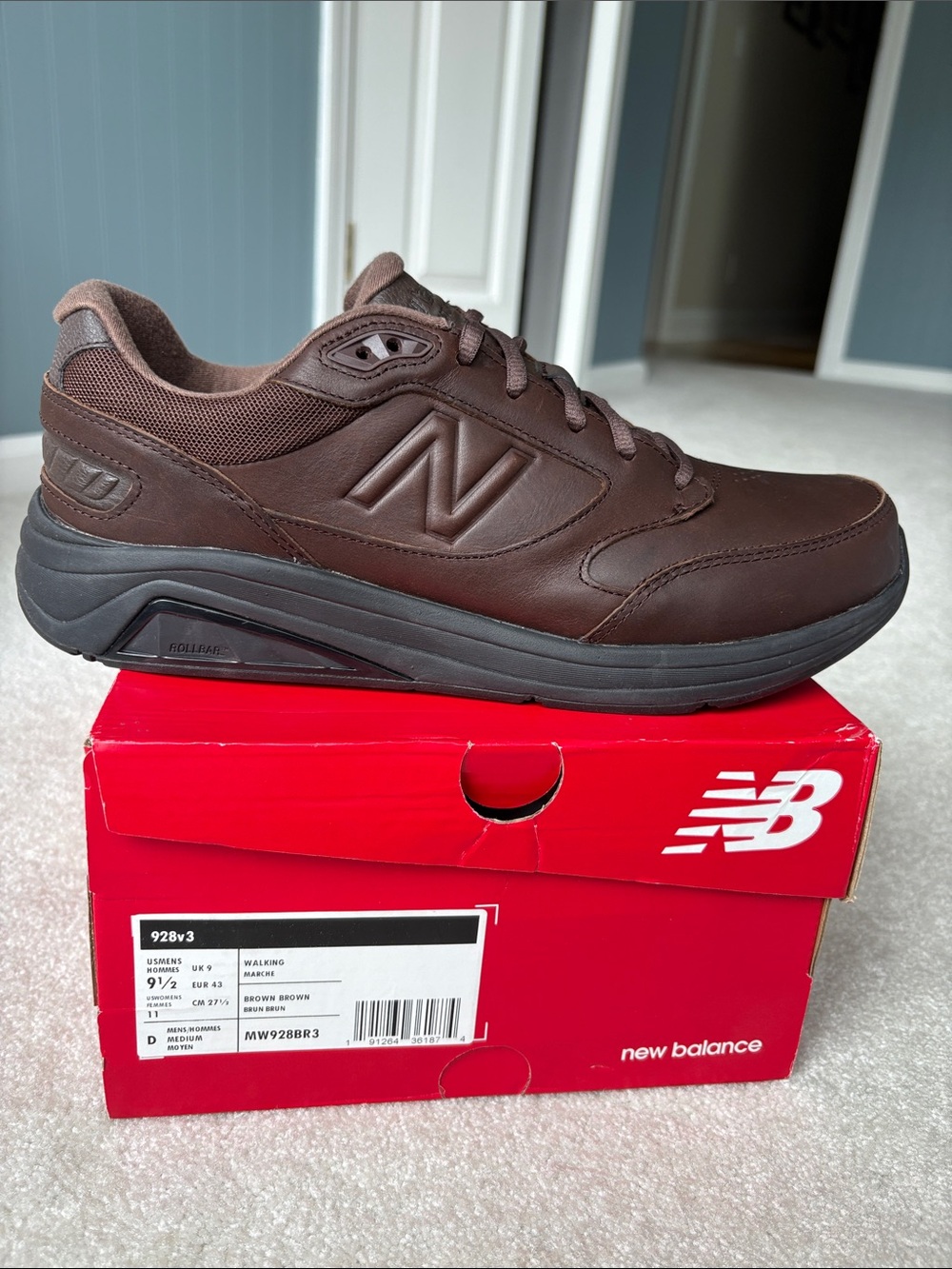 New Balance Men's Brown Leather Athletic Shoe